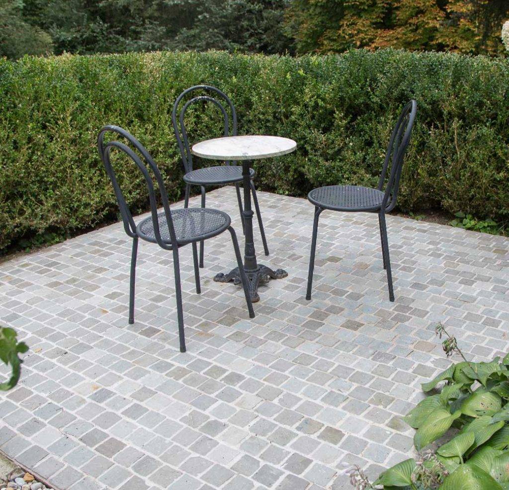 Terrassen aus Pflasterflächen